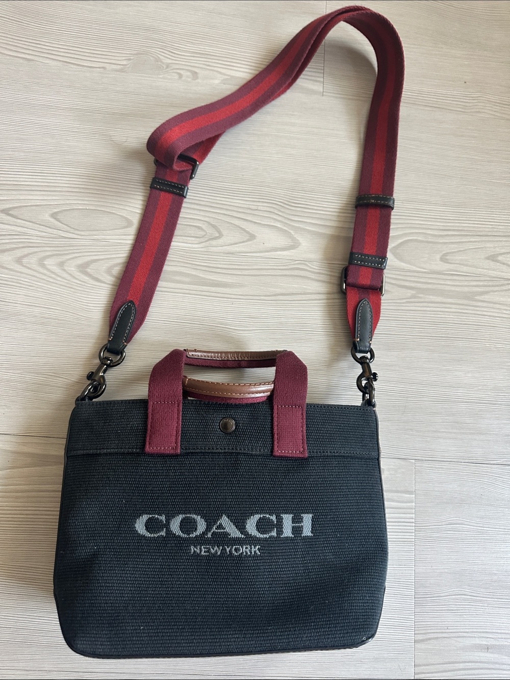 Coach Tote 20 in Colorblock